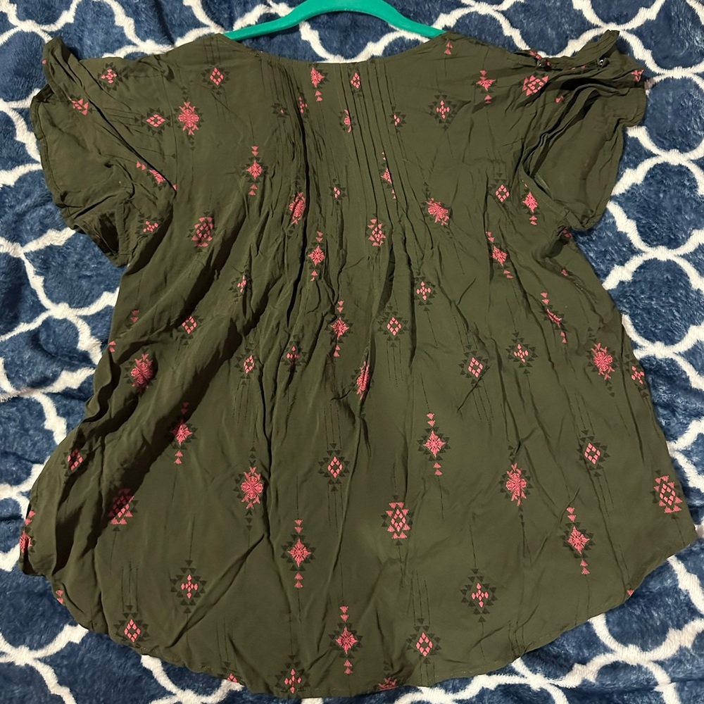 Torrid Top - Picture 4 of 7